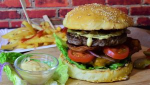 burger, hamburger, bbq-3962996.jpg