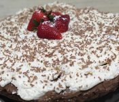tarta ornata 2 mai buna